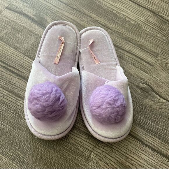 Victoria's Secret Pom Pom Lavender Lilac Slippers - Picture 5 of 8
